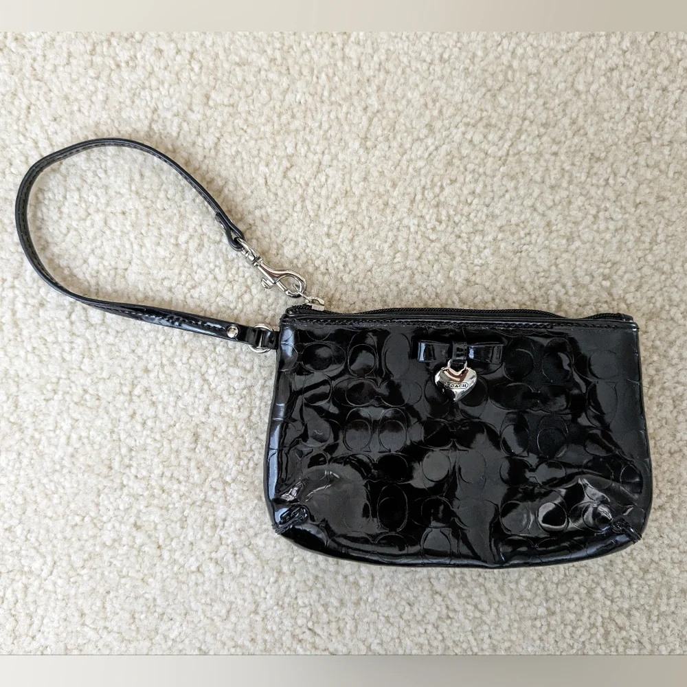 Coach Signature Wristlet - Black Patent Leather